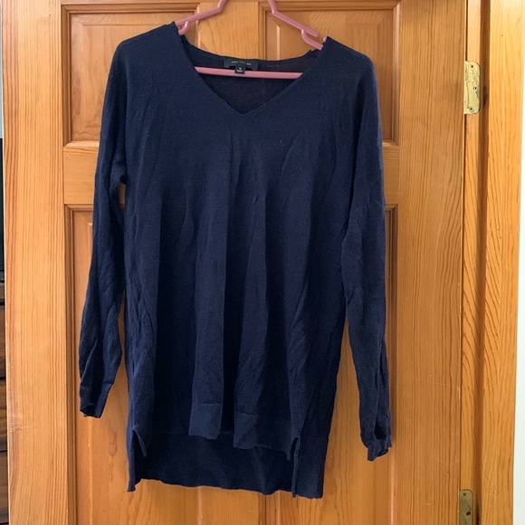 Ann Taylor Tunic Sweater - Size M - Picture 1 of 3